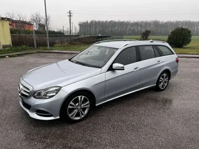 Gebraucht Mercedes E250 204 PS (150 kW) 2014 Silber Kombi