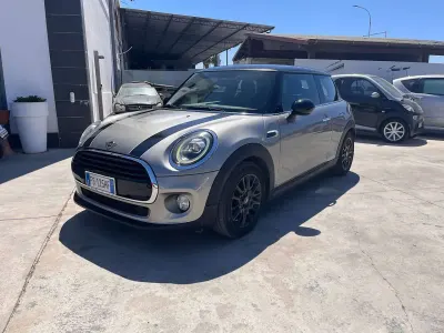Usata Mini Cooper D 116 CV (85 kW) 2019 Grigio Utilitaria