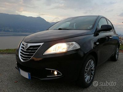 Usata Lancia Ypsilon Platinum 80 CV (58 kW) 2011 Nero Utilitaria