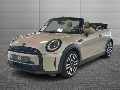 Usata Mini Cooper Cabriolet Resolute Edition 136 CV (100 kW) 2023 Oro Cabrio