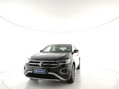 Usata VW T-Roc Style 110 CV (80 kW) 2023 Deep black perlato SUV