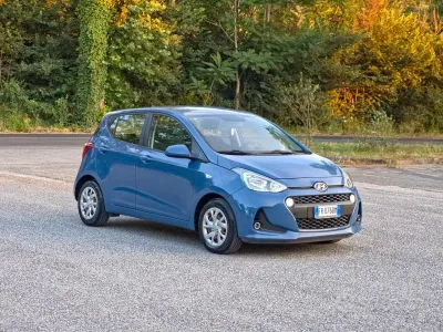 Usata Hyundai i10 Style 66 CV (48 kW) 2018 Bluazzurro Utilitaria