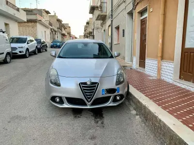 Usata Alfa Romeo Giulietta Progression 105 CV (77 kW) 2014 Utilitaria