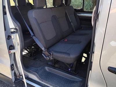 Usata Renault Trafic 150 CV (110 kW) 2023 Argento Monovolume