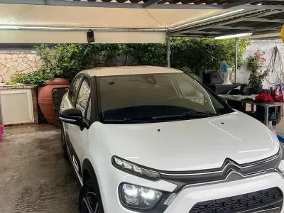 Usata Citroën C3 Shine 102 CV (75 kW) 2022 Bianco Utilitaria