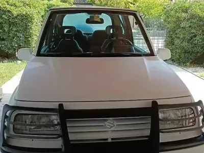 Usata Suzuki Vitara 96 CV (70 kW) 1995 Bianco SUV