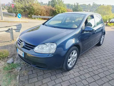 Usata VW Golf V Comfortline 102 CV (75 kW) 2007 Blu/azzurro Berlina