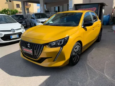Usata Peugeot 208 Active 75 CV (55 kW) 2023 Giallo Utilitaria
