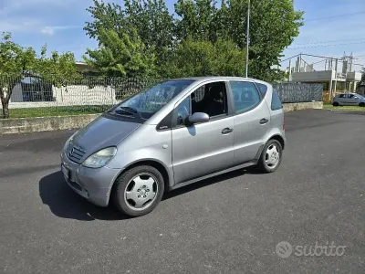 Usata Mercedes A140 82 CV (60 kW) 2000 Grigio Berlina