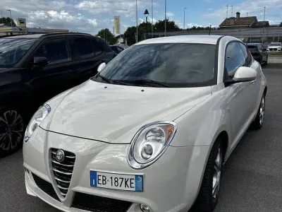 Usata Alfa Romeo MiTo Distinctive 120 CV (88 kW) 2011 Bianco Utilitaria