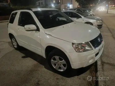 Usata Suzuki Vitara 106 CV (77 kW) 2011 SUV