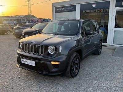 Usata Jeep Renegade Longitude 131 CV (96 kW) 2022 Grigio artic SUV