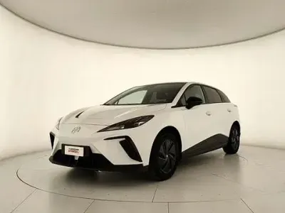 Usata MG MG4 EV 125 kW (170 CV) 2023 Bianco Utilitaria