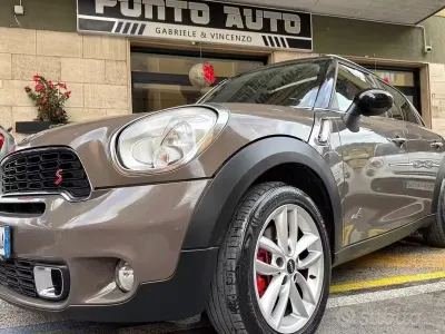 Usata Mini Cooper S Countryman 184 CV (135 kW) 2011 Marrone SUV