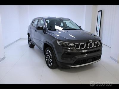 Usata Jeep Compass Altitude 131 CV (96 kW) 2024 Grigio SUV