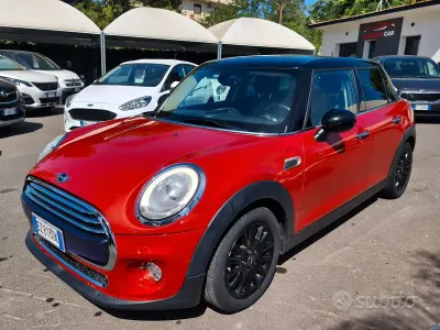 Usata Mini Cooper D Business 116 CV (85 kW) 2015 Rosso Utilitaria