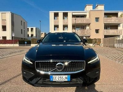 Nero Usata 2020 Volvo V60 Business Edition Station wagon | 18.900 € (Buon prezzo)
