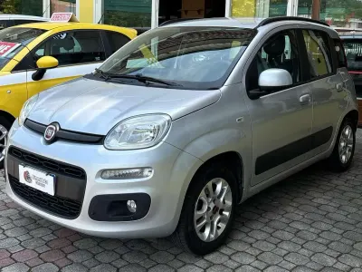 Usata Fiat Panda Lounge 84 CV (61 kW) 2015 Argento Utilitaria