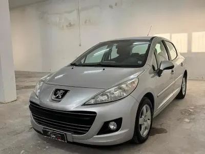 Brugt Peugeot 207 68 HK (50 kW) 2010 Grå Sedan