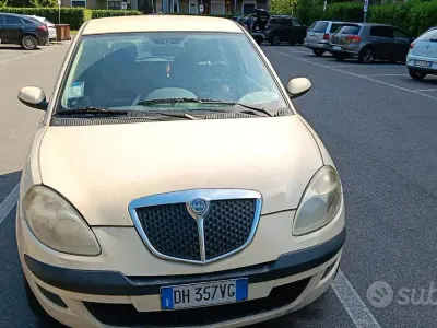 Usata Lancia Ypsilon 60 CV (44 kW) 2007 Bianco Utilitaria