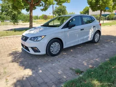 Usata Seat Ibiza Reference 90 CV (66 kW) 2019 Bianco Utilitaria