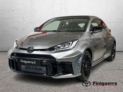 Nuova Toyota Yaris 280 CV (205 kW) 2026 Grigio Utilitaria