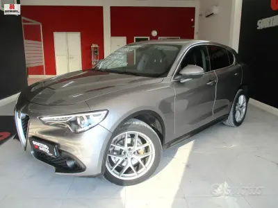 Usata Alfa Romeo Stelvio Executive 210 CV (154 kW) 2017 Grigio SUV