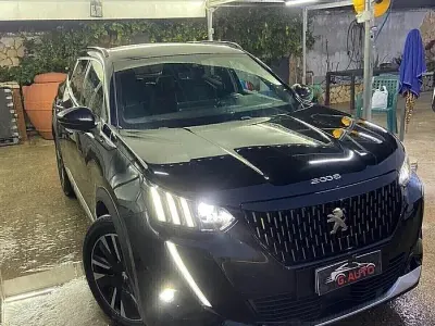 Usata Peugeot 2008 GT 131 CV (96 kW) 2021 Nero SUV