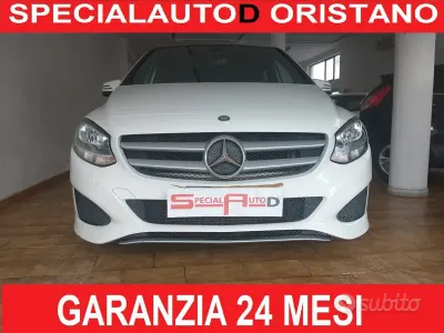 Begagnad Mercedes B180 109 HK (80 kW) 2015 Vit Minibuss