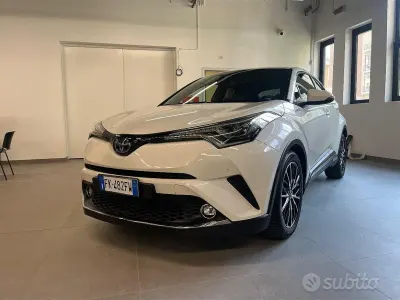 Usata Toyota C-HR Lounge 98 CV (72 kW) 2017 Bianco perla SUV