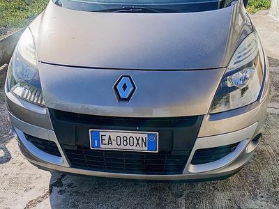 Usata Renault Scénic III 130 CV (95 kW) 2010 Grigio Monovolume