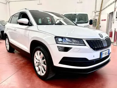 Usata Skoda Karoq SportLine 150 CV (110 kW) 2020 Bianco SUV
