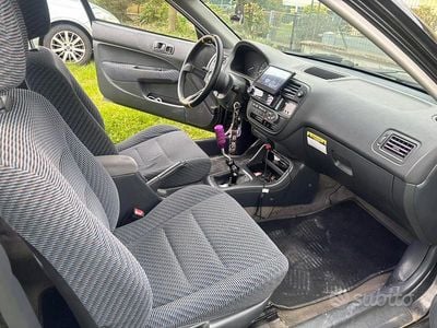 Usata Honda Civic 121 CV (88 kW) 1996 Nero Berlina