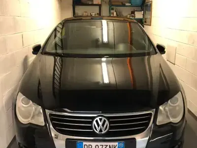 Usata VW Eos 122 CV (89 kW) 2008 Nero Cabrio