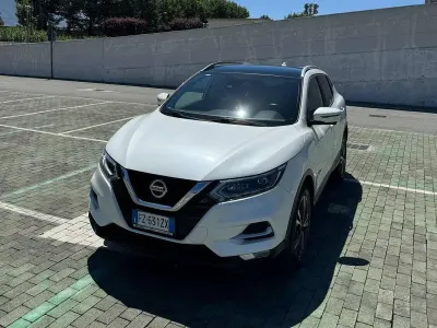 Usata Nissan Qashqai N-Connecta 116 CV (85 kW) 2020 Bianco SUV
