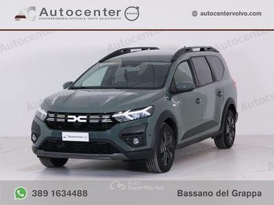 Usata Dacia Jogger Expression 101 CV (74 kW) 2025 Verde Monovolume