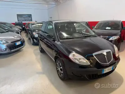 Usata Lancia Ypsilon 60 CV (44 kW) 2007 Nero Utilitaria
