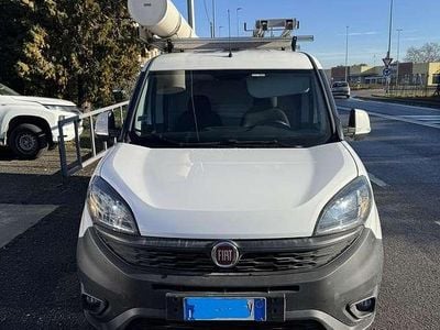 Usata Fiat Doblò 204 CV (150 kW) 2018 Bianco Monovolume