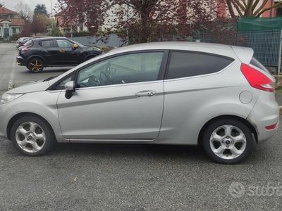 usata Ford Fiesta 6ª serie - 2011 euro 5