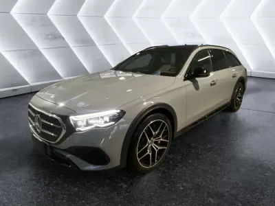 Usata Mercedes E450 Premium 367 CV (269 kW) 2024 Grigio Station wagon