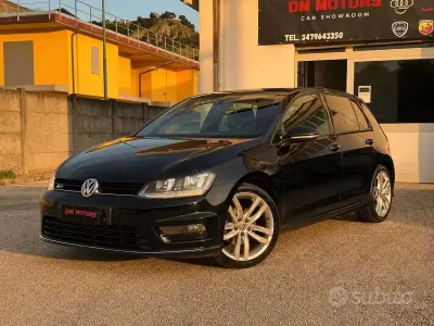 Usata VW Golf VII R-line 110 CV (80 kW) 2016 Nero Berlina