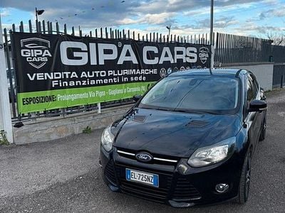 Begagnad Ford Focus Titanium 125 HK (91 kW) 2012 Svart Sedan