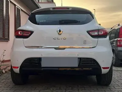 Usata Renault Clio IV 90 CV (66 kW) 2019 Bianco Berlina