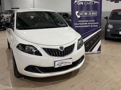 Usata Lancia Ypsilon 70 CV (51 kW) 2022 Bianco Utilitaria