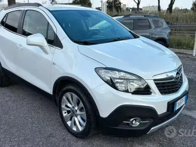 Usata Opel Mokka Cosmo 131 CV (96 kW) 2015 Bianco SUV