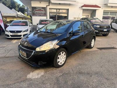 usata Peugeot 208 1.4 HDi 68 CV 5 porte Active