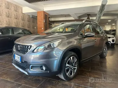 Usata Peugeot 2008 Allure 83 CV (61 kW) 2019 Grigio SUV