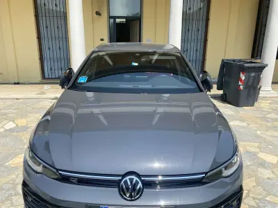 Usata VW Golf VIII R-line Plus 150 CV (110 kW) 2025 Grigio Berlina
