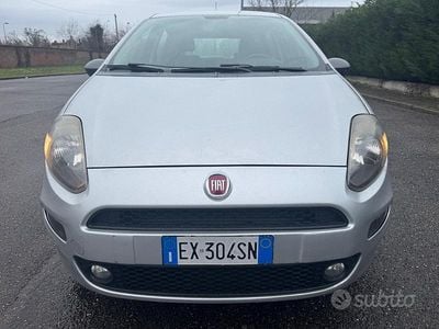 Usata Fiat Punto Lounge 75 CV (55 kW) 2014 Grigio Utilitaria