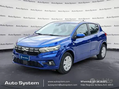 Usata Dacia Sandero Essentiel 91 CV (66 kW) 2023 Blu Berlina
